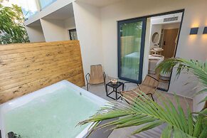 Cabana Blu Hotel & Suites