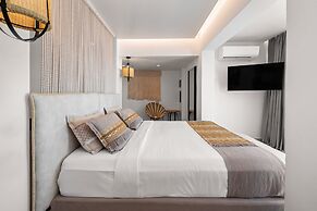 Cabana Blu Hotel & Suites