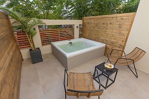 Cabana Blu Hotel & Suites