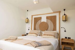 Cabana Blu Hotel & Suites