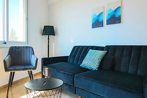 Phaedrus Living: Seaside Residence Lighthouse 70