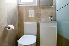 Phaedrus Living: Seaside Residence Lighthouse 70