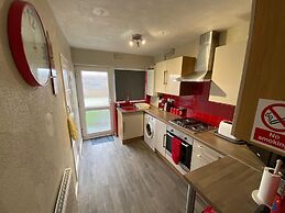 Lovely 2-bed Apartment in Solihull