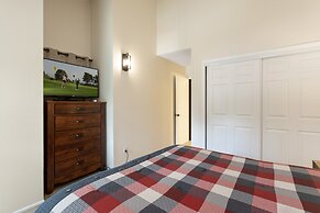 9 Sandstone70 3 Bedroom Condo by RedAwning