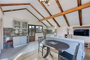 House Pepica With Hot Tub