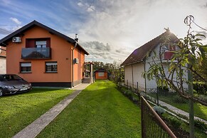 House Pepica With Hot Tub