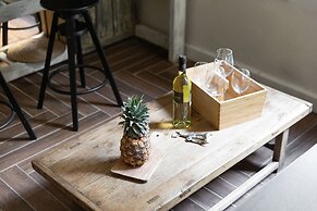 Gorgeous Bauhaus Interior Near the Beach