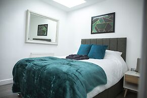 Modern Townhouse Apartment in Stratford Upon Avon With Wifi & Netflix