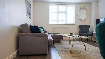 Modern Townhouse Apartment in Stratford Upon Avon With Wifi & Netflix