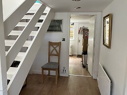 3 Dunrobin Street