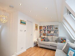 3 Dunrobin Street