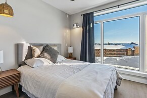 Chalet Monashee-brand New High End W/amazing Views