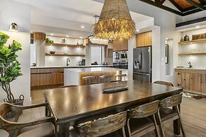 Chalet Monashee-brand New High End W/amazing Views