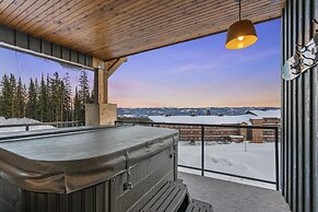 Chalet Monashee-brand New High End W/amazing Views
