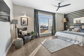 Chalet Monashee-brand New High End W/amazing Views