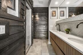 Chalet Monashee-brand New High End W/amazing Views