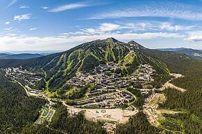 Chalet Monashee-brand New High End W/amazing Views