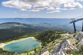 Chalet Monashee-brand New High End W/amazing Views
