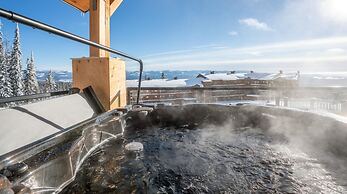 Chalet Monashee-brand New High End W/amazing Views