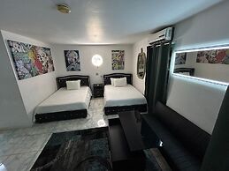 Big Apple Hotel