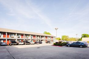 Palace Inn Baytown Spur TX-330