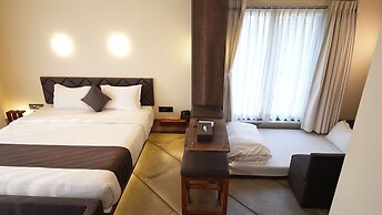 DE GLANCE HOTEL