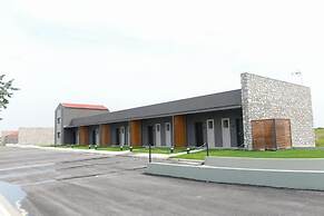 Comfort Suites and Rooms