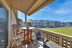 Dock Holiday 2 Bedroom Condo by Redawning