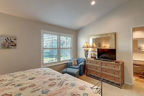 Dock Holiday 2 Bedroom Condo by Redawning