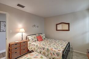 Dock Holiday 2 Bedroom Condo by Redawning