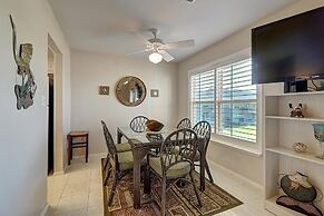 Dock Holiday 2 Bedroom Condo by Redawning