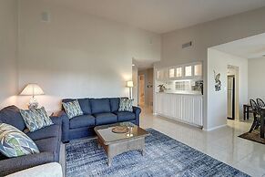 Dock Holiday 2 Bedroom Condo by Redawning