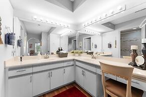 Fairway Heights 2 Bedroom Condo by RedAwning