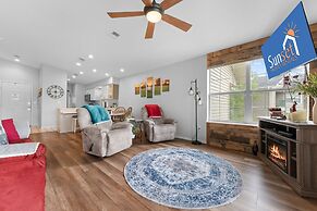 Fairway Heights 2 Bedroom Condo by RedAwning