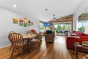 Fairway Heights 2 Bedroom Condo by RedAwning