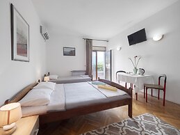 Madra rooms & apartments