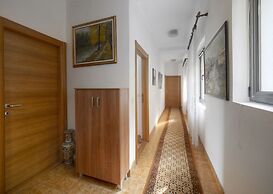 Madra rooms & apartments