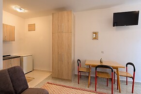 Madra rooms & apartments