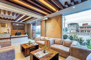 Chitwan Midtown Hotel