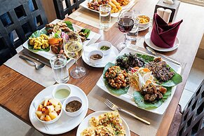 Chitwan Midtown Hotel