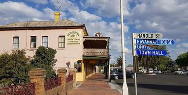 Vandenberg Hotel Forbes