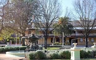 Vandenberg Hotel Forbes