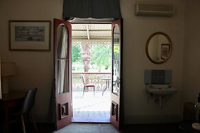 Vandenberg Hotel Forbes