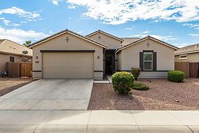 Modern Queen Creek Home! Culdesac With a Fire Pit! Dog Friendly! by Re