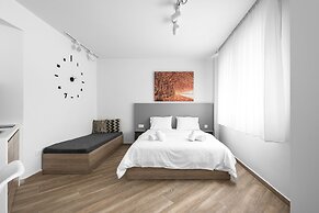 Hermes Nilie Hospitality MGMT