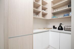 Mama Taras Luxury Villa