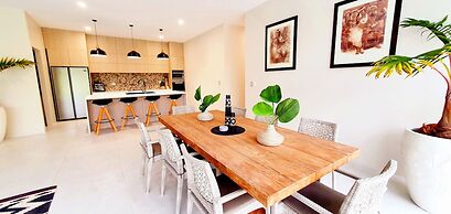 Mama Taras Luxury Villa