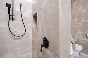 Mama Taras Luxury Villa