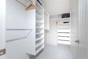 Mama Taras Luxury Villa