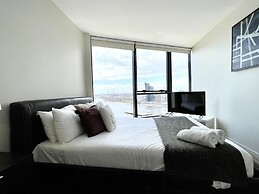 Readyset Apartments Stadium South